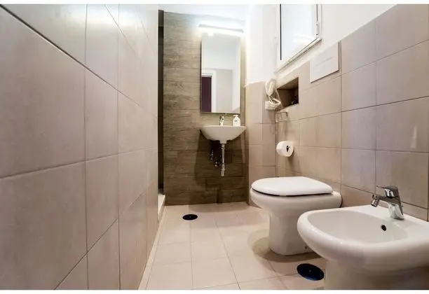 Standard Tek Büyük Yataklı Oda