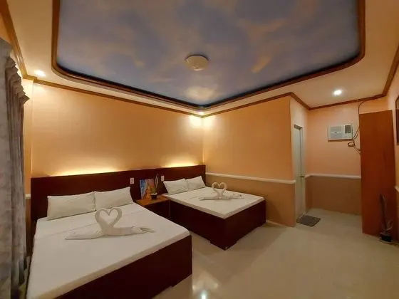 Deluxe Dört Kişilik Oda