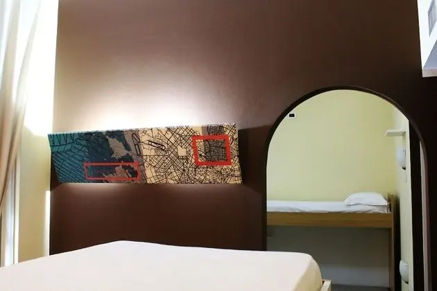 SMART Mixed Dorm 10 People, Shared Bathroom