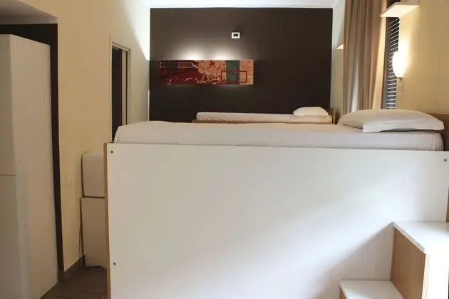 SMART Mixed Dorm 8 People, Shared Bathroom