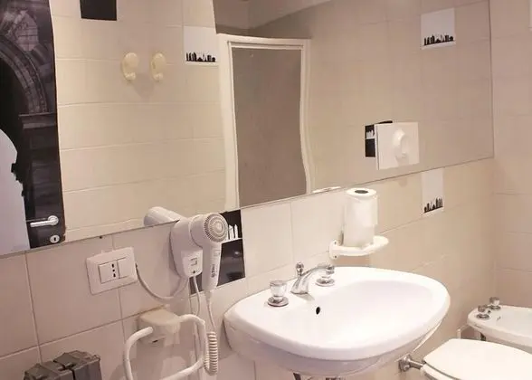 SMART PRIVATE Mixed Dorm 3 People