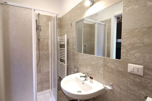 SMART Mixed Dorm 6 People, Shared Bathroom