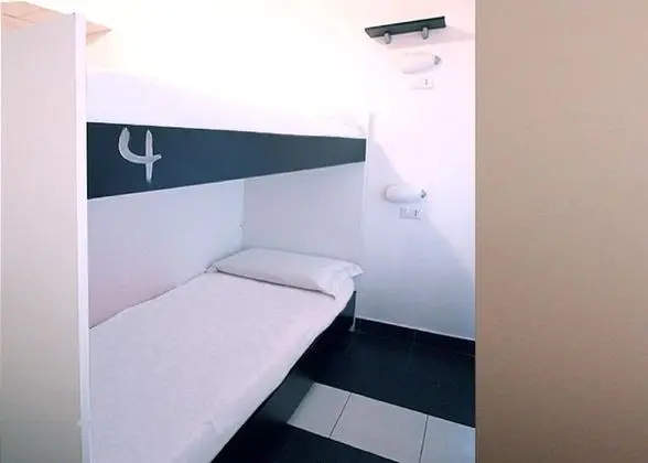 SMART Mixed Dorm 6 People