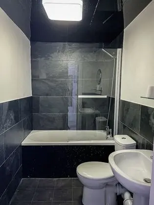 Comfort Tek Büyük Yataklı Oda, Engellilere Uygun, Banyolu/Duşlu