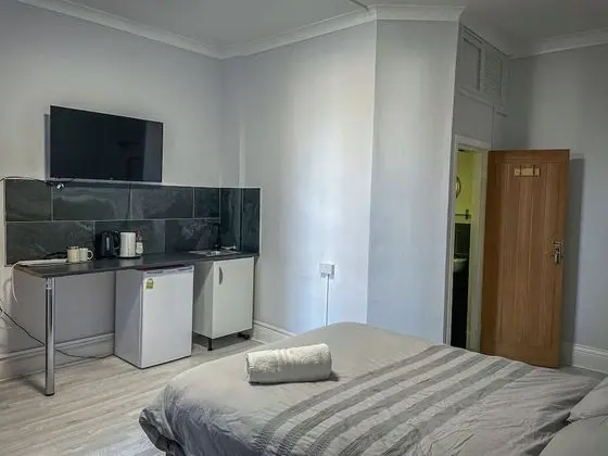 Comfort Tek Büyük Yataklı Oda, Engellilere Uygun, Banyolu/Duşlu