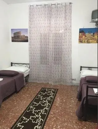 Ortak Ranzalı Oda, Karma Ranzalı Oda (5-bed - Ages 18-40 accepted)