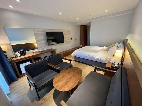 Deluxe Tek Büyük Yataklı Oda (B)