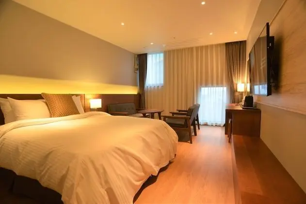 Deluxe Tek Büyük Yataklı Oda (B)