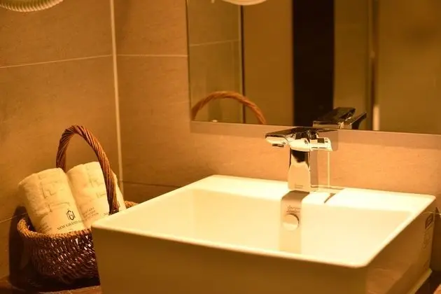 Deluxe Tek Büyük Yataklı Oda (B)