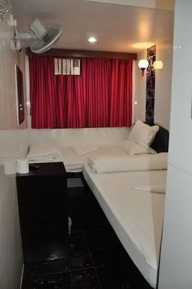 Üç Kişilik Oda