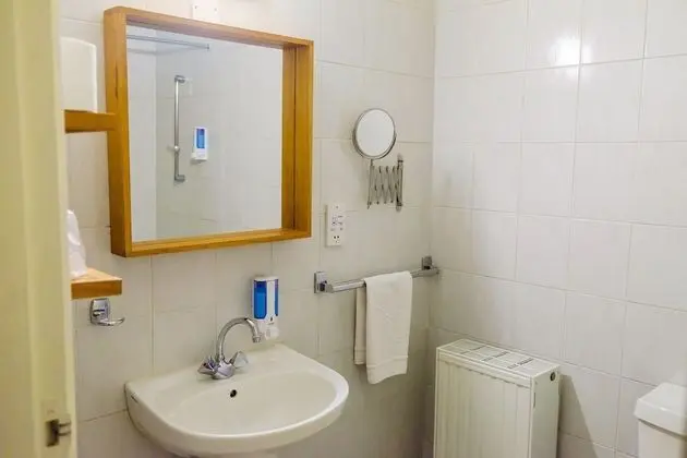 Tek Büyük veya İki Ayrı Yataklı Oda (Single Use)