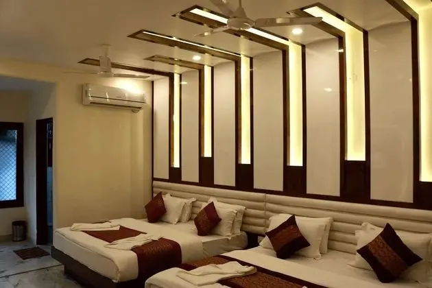 Family Tek Büyük Yataklı Oda