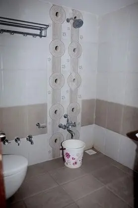 SUPER DELUXE AC ROOM