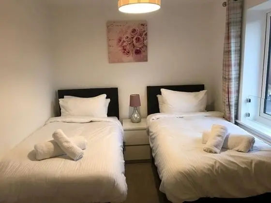 Ev (4 Bedrooms)