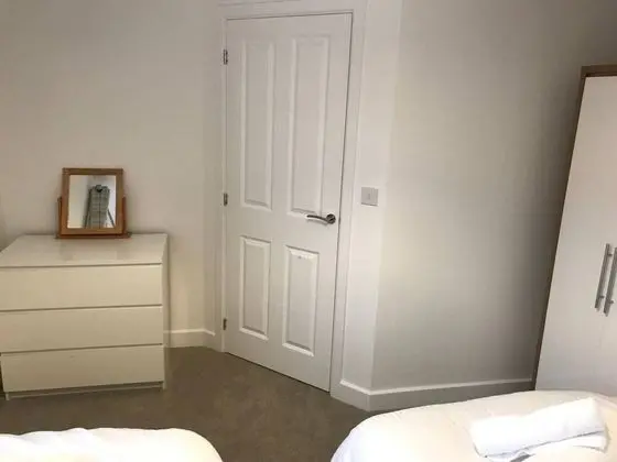 Ev (4 Bedrooms)