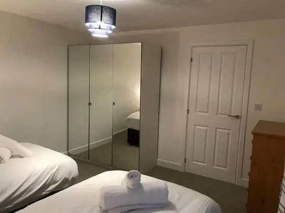 Ev (4 Bedrooms)