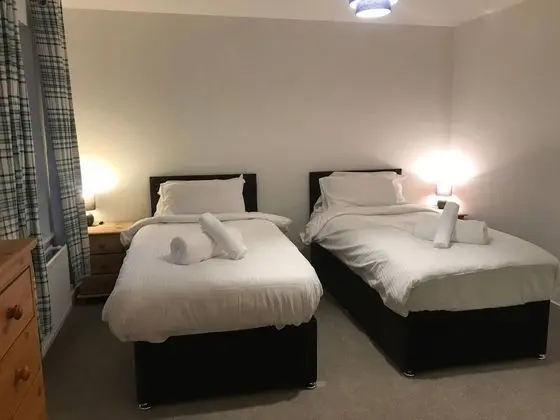 Ev (4 Bedrooms)