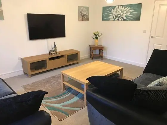 Ev (4 Bedrooms)