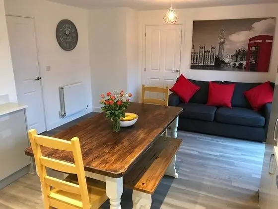 Ev (4 Bedrooms)