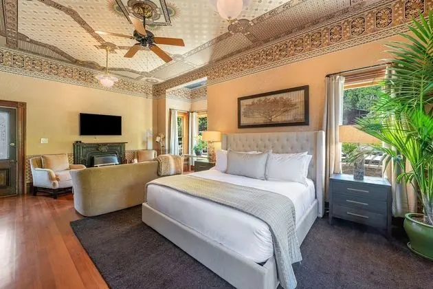Honeymoon Oda, 1 En Büyük (King) Boy Yatak, Şömine, Üzüm Asması Manzaralı