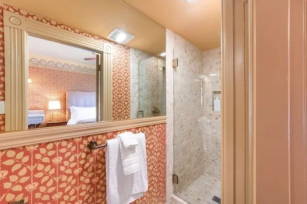 Luxury Oda, 1 En Büyük (King) Boy Yatak, Özel Banyo