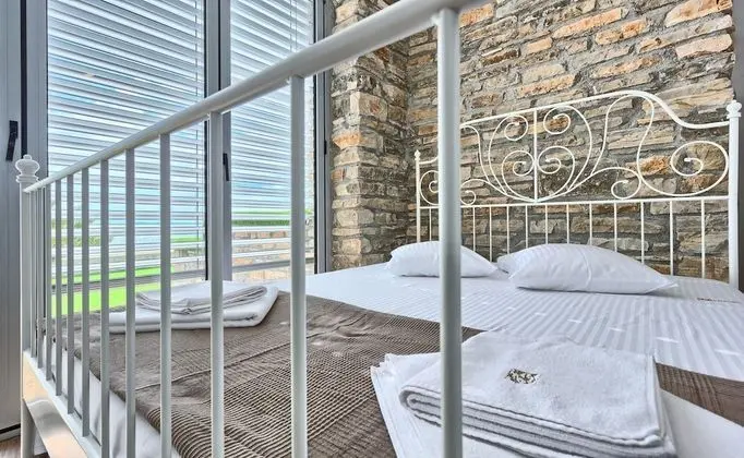 Beachfront Villa New Horizons I