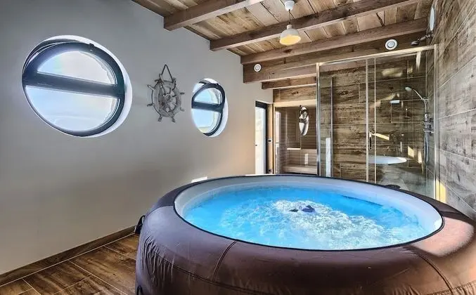 Beachfront Villa New Horizons I