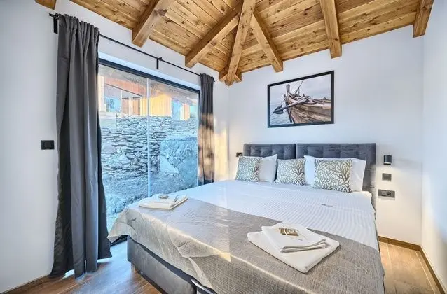Luxury Bungalow New Horizons I