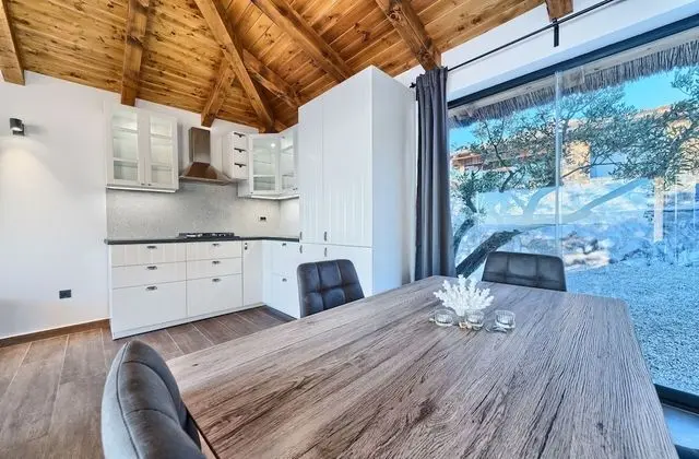 Luxury Bungalow New Horizons I