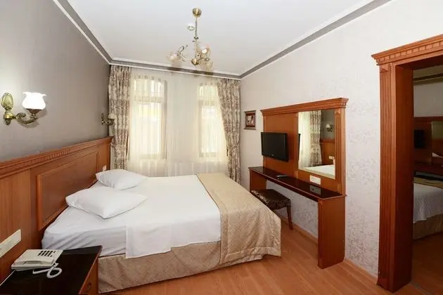 Deluxe Dört Kişilik Oda