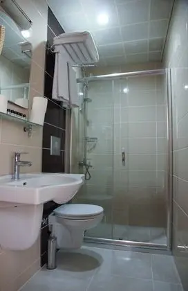 Deluxe Dört Kişilik Oda