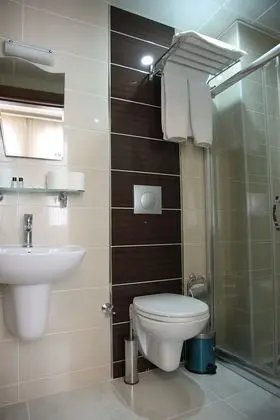 Deluxe Dört Kişilik Oda