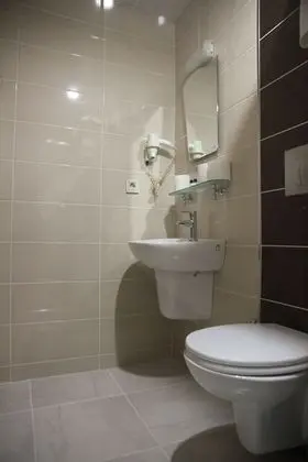 Deluxe Dört Kişilik Oda