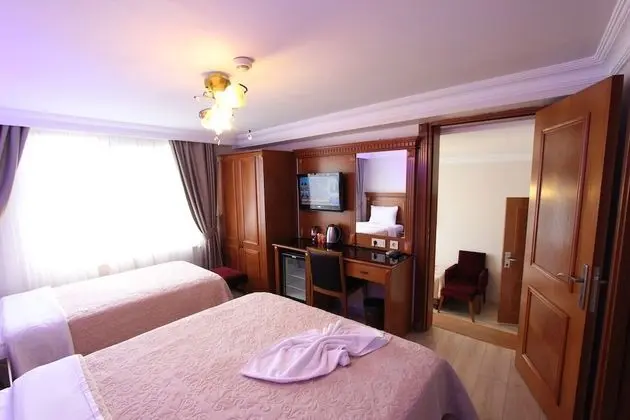 Deluxe Dört Kişilik Oda