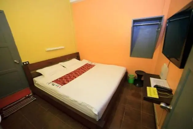 Basic Tek Büyük Yataklı Oda (Budget Room)