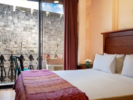 Superior Tek Büyük Yataklı Oda, Balkon, Şehir Manzaralı
