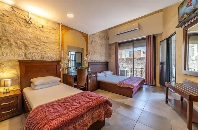 Superior Üç Kişilik Oda, Balkon, Şehir Manzaralı