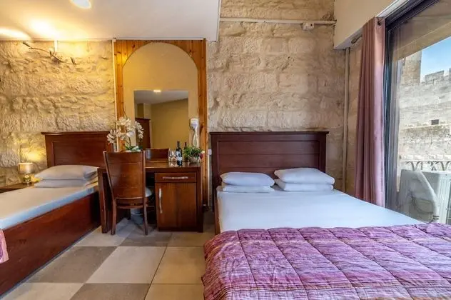Superior Üç Kişilik Oda, Balkon, Şehir Manzaralı