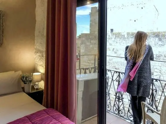 Superior Üç Kişilik Oda, Balkon, Şehir Manzaralı