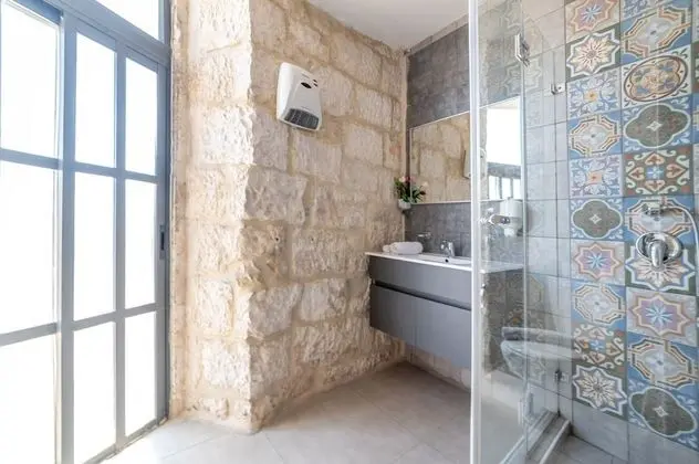 Superior Üç Kişilik Oda, Balkon, Şehir Manzaralı