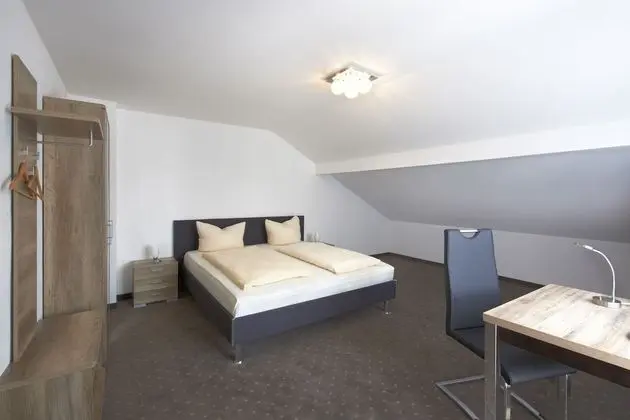 Tek Büyük Yataklı Oda