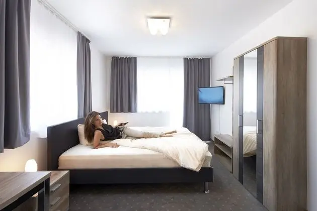 Tek Büyük Yataklı Oda