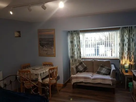 Apart Daire, 1 Büyük (Queen) Boy Yatak