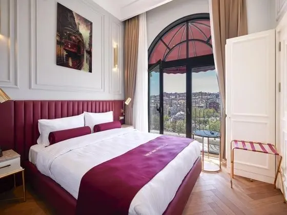 Standart Oda, Sokak Manzaralı