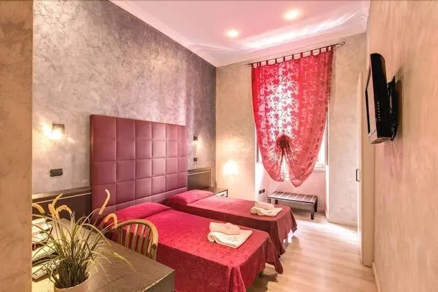 Tek Büyük veya İki Ayrı Yataklı Oda