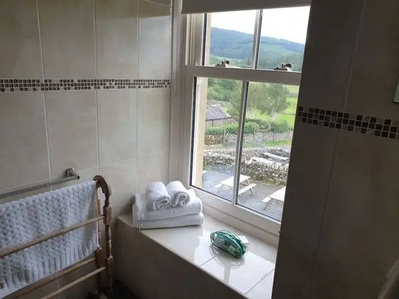 Comfort İki Ayrı Yataklı Oda, Banyolu/Duşlu, Avlu Manzaralı (REAR )