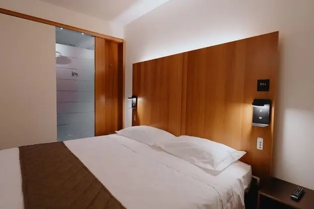 Standard Büyük Yataklı Tek Kişilik Oda