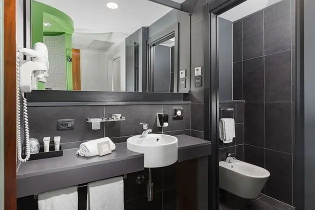 Superior Büyük Yataklı Tek Kişilik Oda