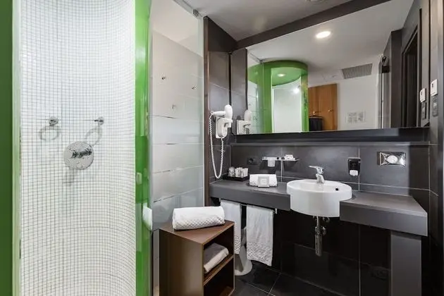 Superior Büyük Yataklı Tek Kişilik Oda