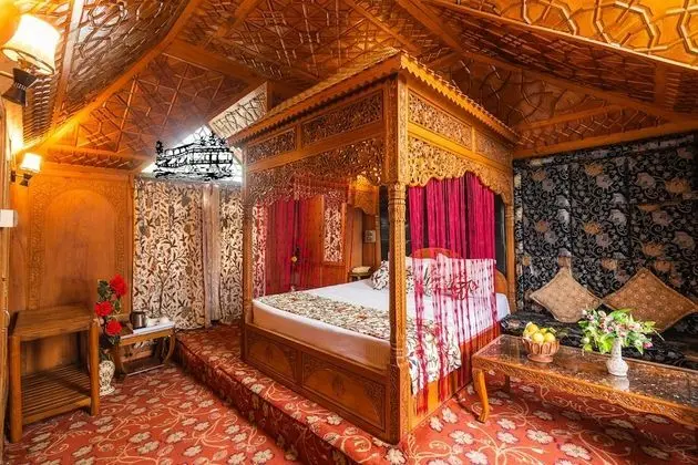 The Royal Heritage Suite